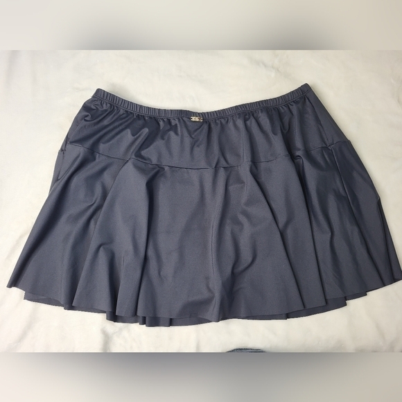 Lauren Ralph Lauren Swimsuit Bottom. Plus Size 22W. Skirt with Slimming Fit. - Picture 3 of 10